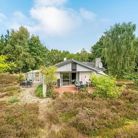 Four-bedroom In Romo Semesterbostad