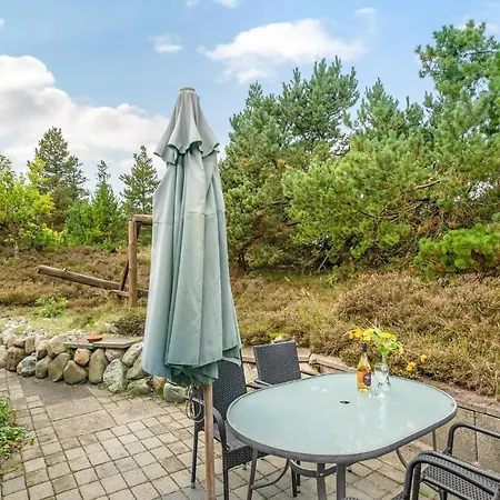 Four-bedroom In Vakantiehuis Romo