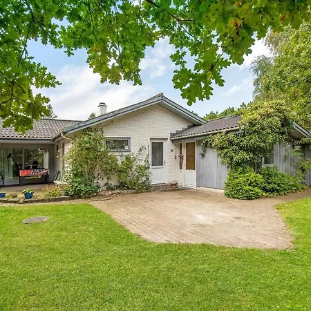 Semesterbostad Four-bedroom In Romo